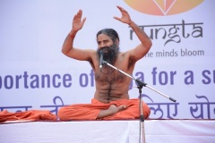 YOGA GURU AMIDST SANJAY RUNGTA GROUP STUDENTS